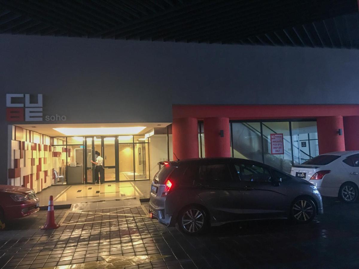 Zayah Homestudio Near Bukit Jalil / Mines Seri Kembangan Esterno foto
